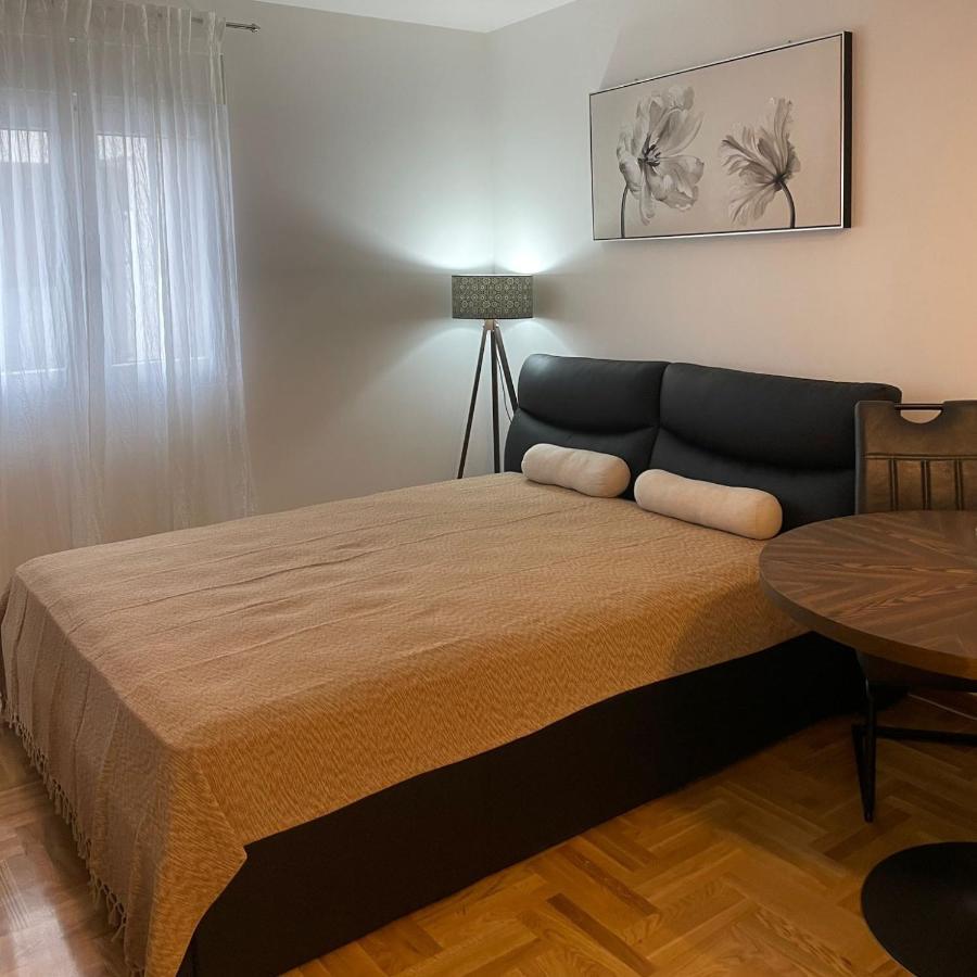 Apartman Tim Lux 1 Vrnjačka Banja Extérieur photo
