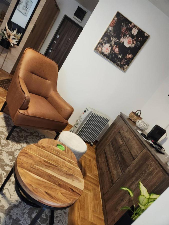 Apartman Tim Lux 1 Vrnjačka Banja Extérieur photo